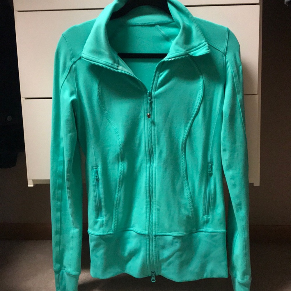 Gorgeous Lululemon zippered jacket